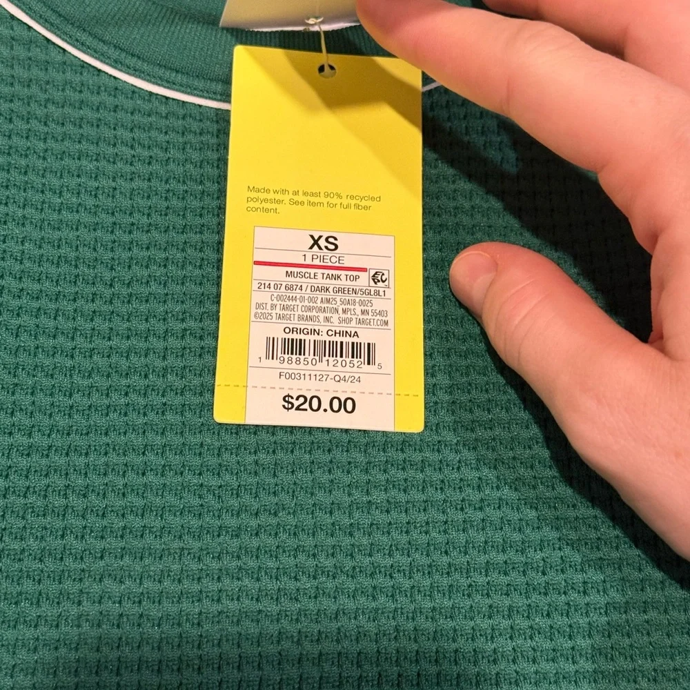 🫜Green Sleeveless knit Women's crop tank Top - Picture 3 of 4